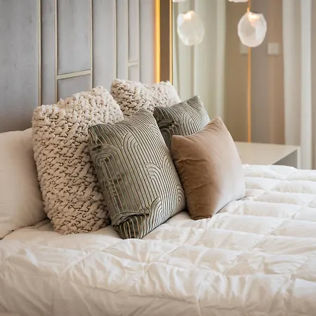 Mirage, Sierra Blanca, Villa Marbellac