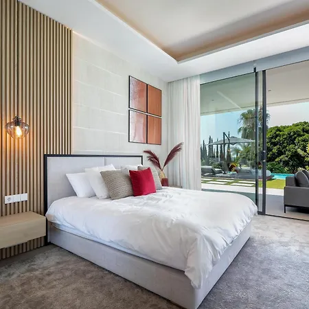 Mirage, Sierra Blanca, マルベーリャ