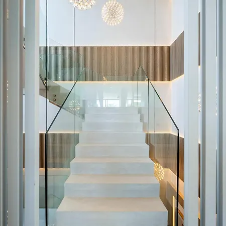 Mirage, Sierra Blanca, * Marbellac