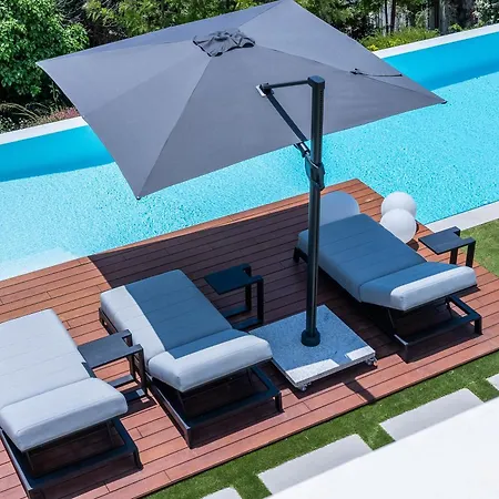 Mirage, Sierra Blanca, マルベーリャ