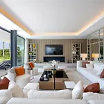 Mirage, Sierra Blanca, Villa