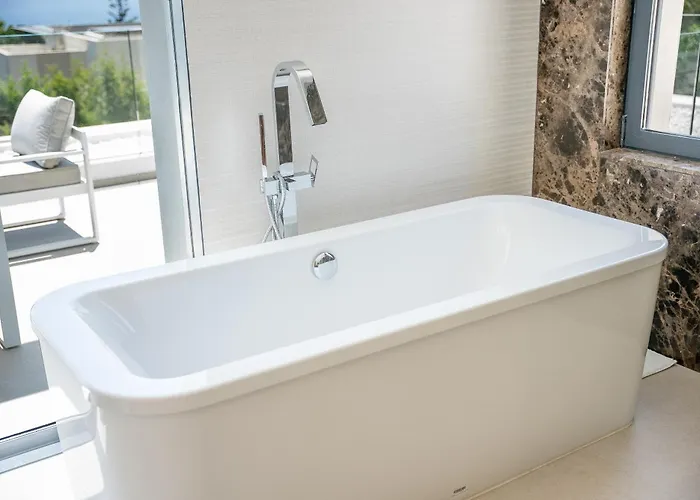 Mirage, Sierra Blanca, Willa