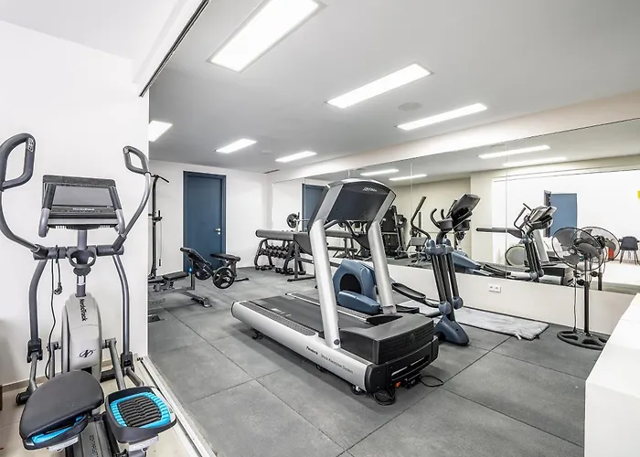 Mirage, Sierra Blanca, Willa