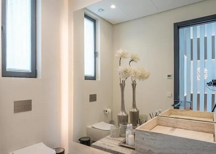 Willa Mirage, Sierra Blanca, *