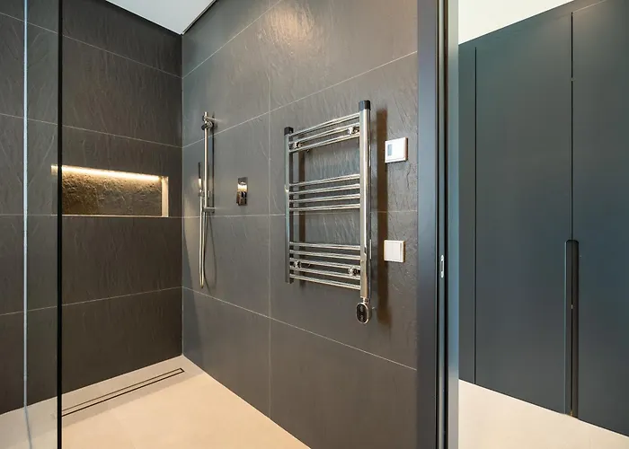 Willa Mirage, Sierra Blanca, *